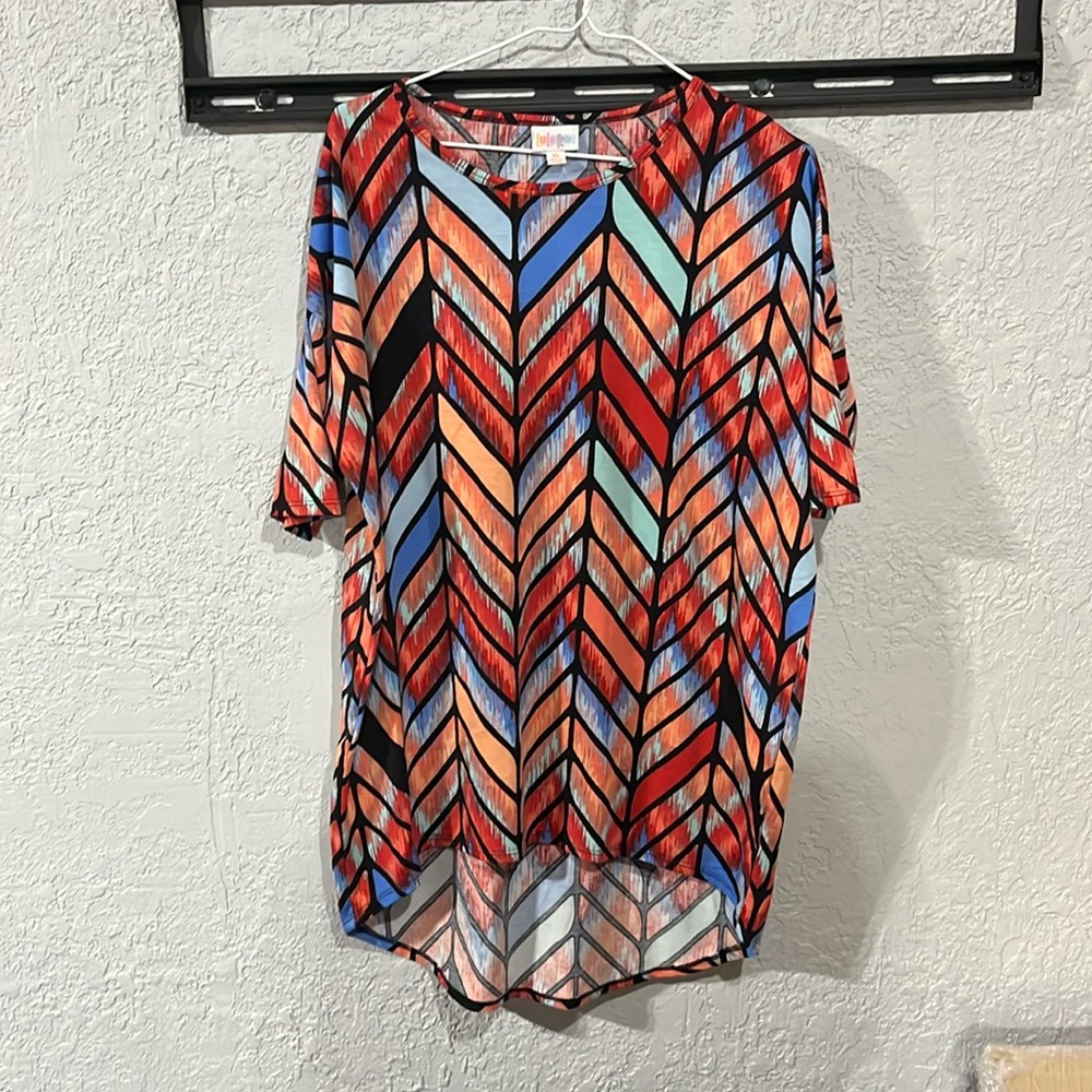 LuLaRoe, Irma shirt size XS